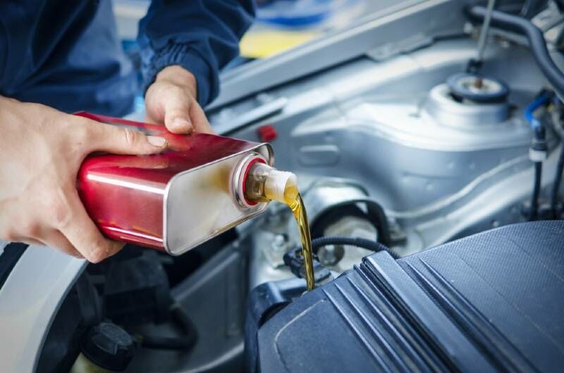 Citroen Otomobilinizin Motor Yağını Değiştirme: Doğru Yağ Seçimi ve Değişim Adımları