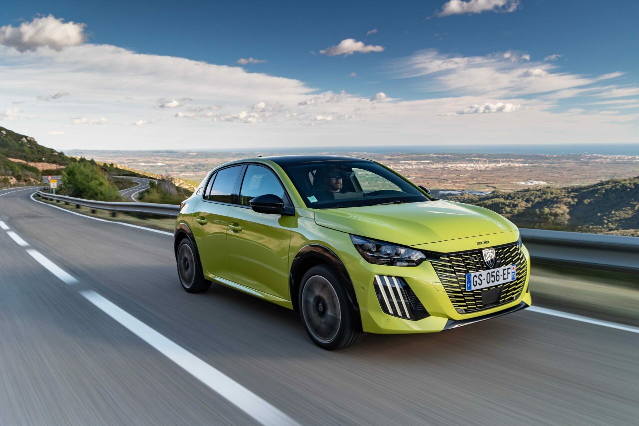 Citroen 208: Kompakt Tasarım ve Yenilikçi Özellikler