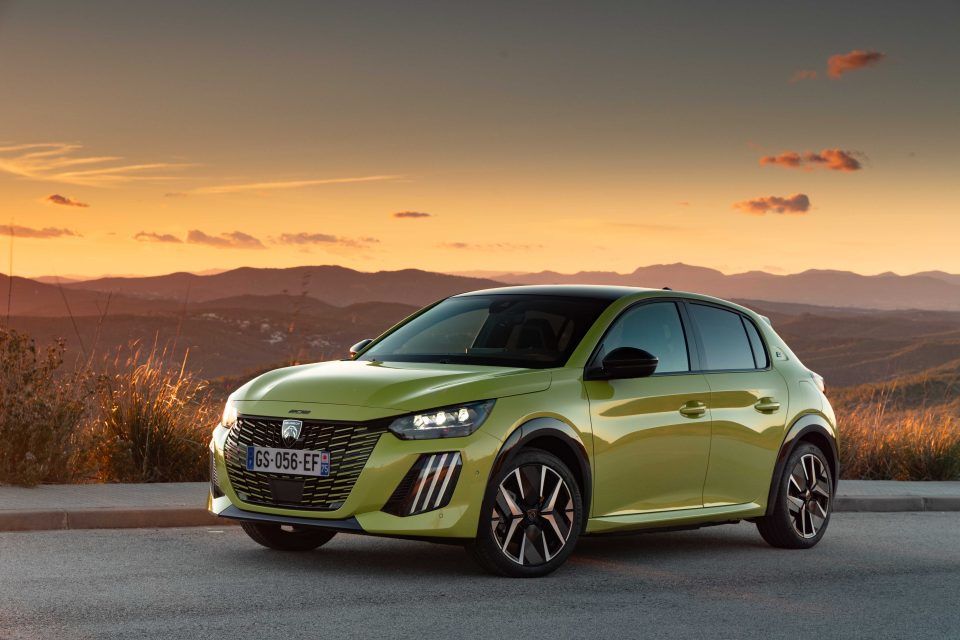 Citroen 208'de Multimedya ve Bağlantı Teknolojileri