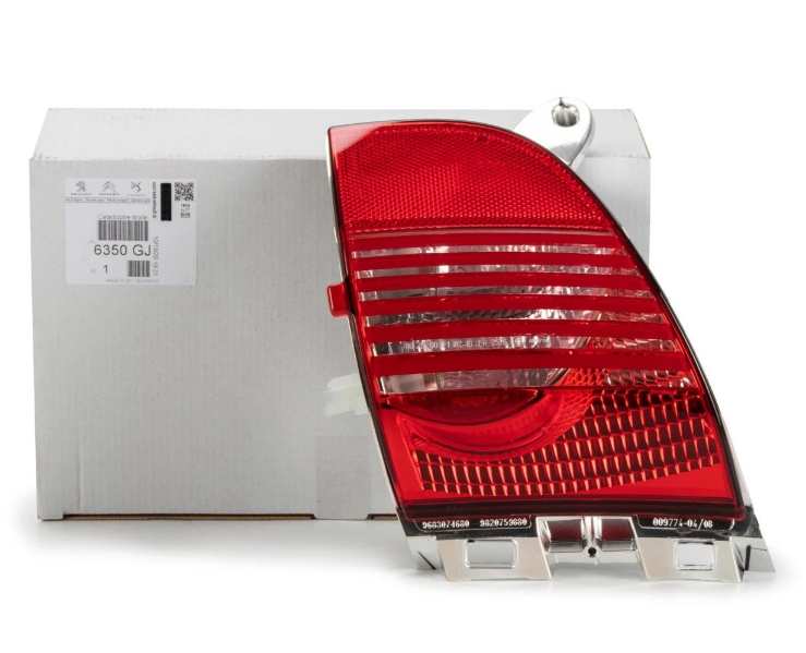 Peugeot 2008 (2013-2018) Arka Tampon Sağ Geri Vites Lambası (Orijinal