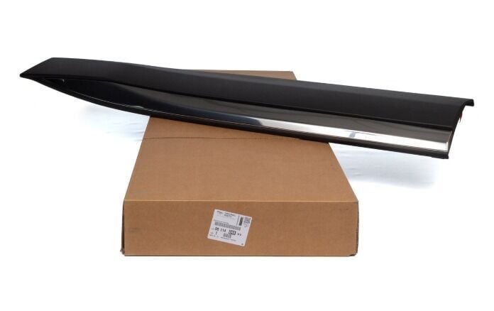 Peugeot 5008 (2017-2023) Sağ Ön Kapı Alt Koruma Plastik Çıtası (Orijinal)