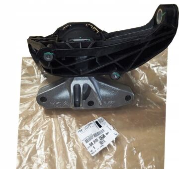 Peugeot 5008 (2017-2023) 1.6 PureTech Benzinli Sağ Motor Takozu / Kulağı (Orijinal)