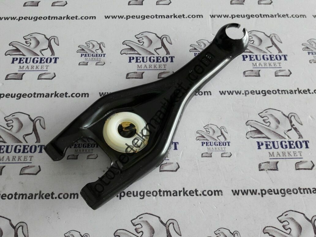 PEUGEOT PARTNER DEBRİYAJ ÇATALI (İTHAL)