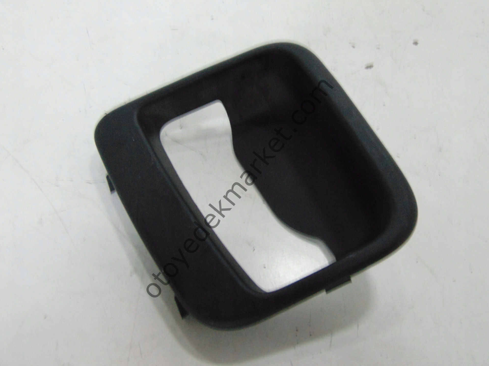 Citroen Berlingo (2018-2024) Sağ Sürgülü Kapı İç Açma Kolu Çerçeve Plastiği (Orijinal)