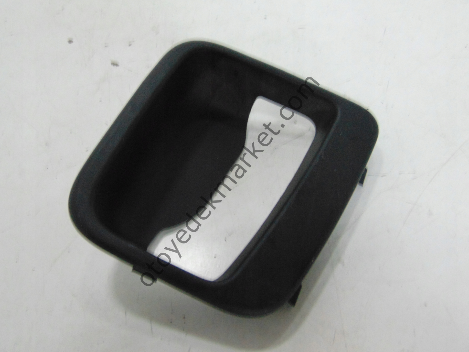 Citroen Berlingo (2018-2024) Sol Sürgülü Kapı İç Açma Kolu Çerçeve Plastiği (Orijinal)