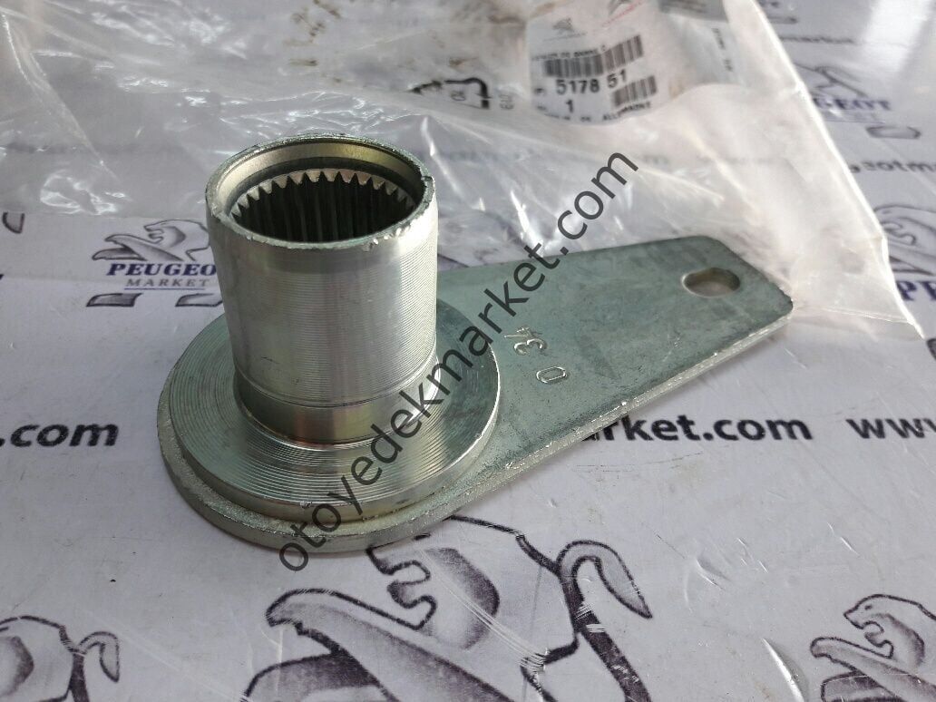 PEUGEOT 106 SAĞ TORSİYON DIŞ KAPAĞI (ORİJİNAL)