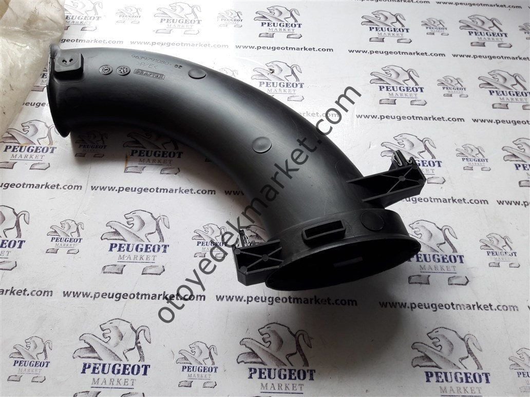 PEUGEOT 206 1,4 BENZİNLİ HAVA FİLTRE BORUSU