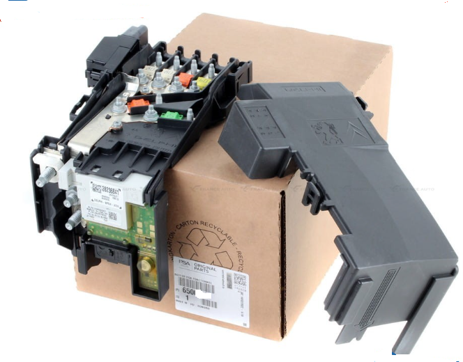 Peugeot 5008 (2009-2016) Motor İçi Akü Üstü Sigorta Kutusu (Orijinal)
