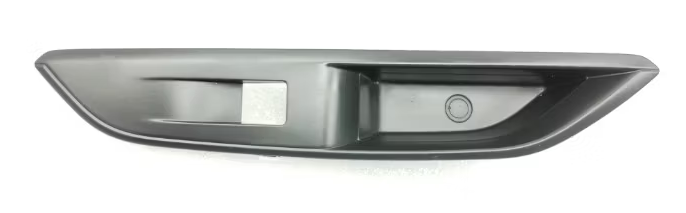 Peugeot 3008 (2016-2024) Sol Arka Kapı Cam Kumanda Düğme Plastik Çerçevesi (Orijinal)