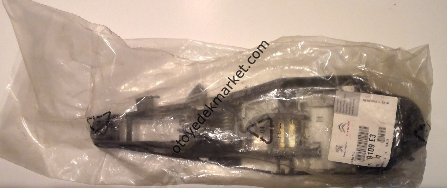 Peugeot Expert (2017-2024) Sağ Ön Kapı Açma Kolu Tabanı (Orjinal)
