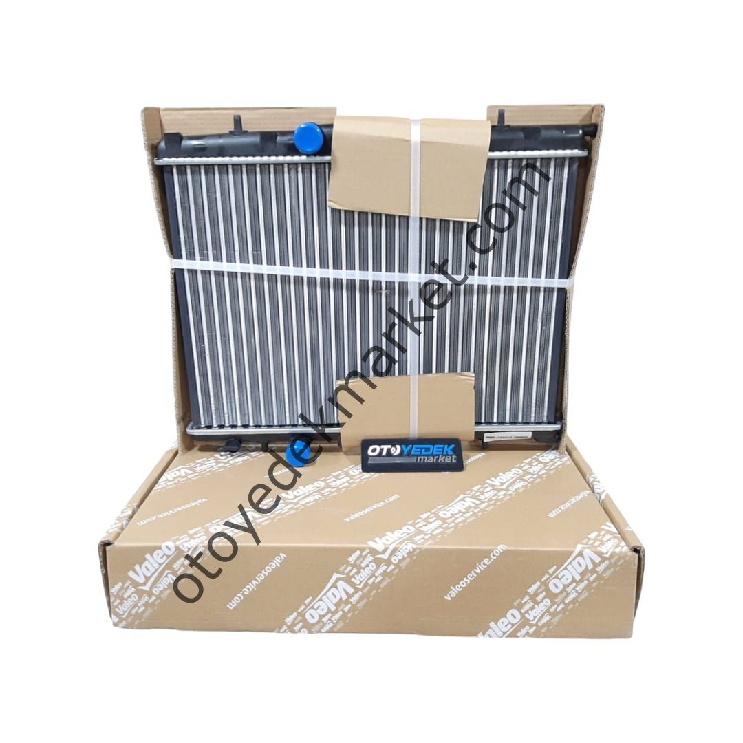 Peugeot 206 (1999-2012) 1.4 Ve 1.6 Benzinli Su Radyatörü (Valeo)