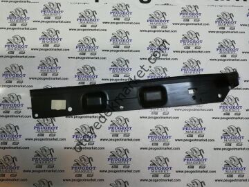 BOXER RADYATÖR ÜST PLASTİĞİ (ORJİNAL)